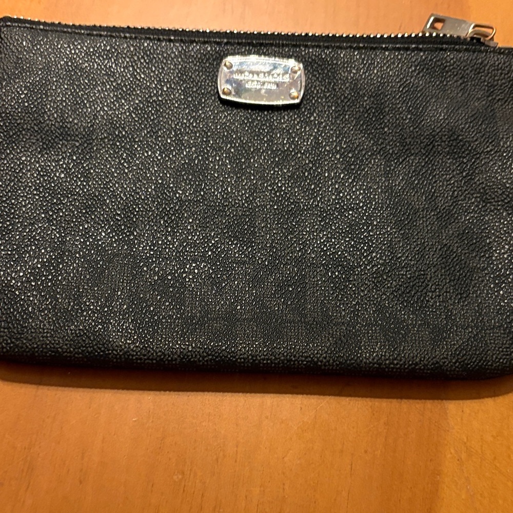 Black Textured Wristlet